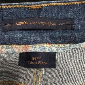 Levi’s 542 tilted flare.